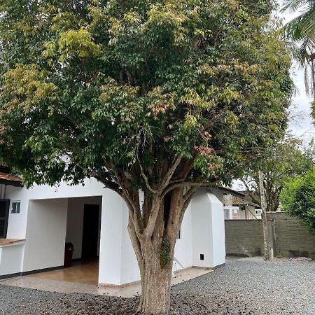 Casa Melhor Localizada Em Pomerode Eksteriør billede